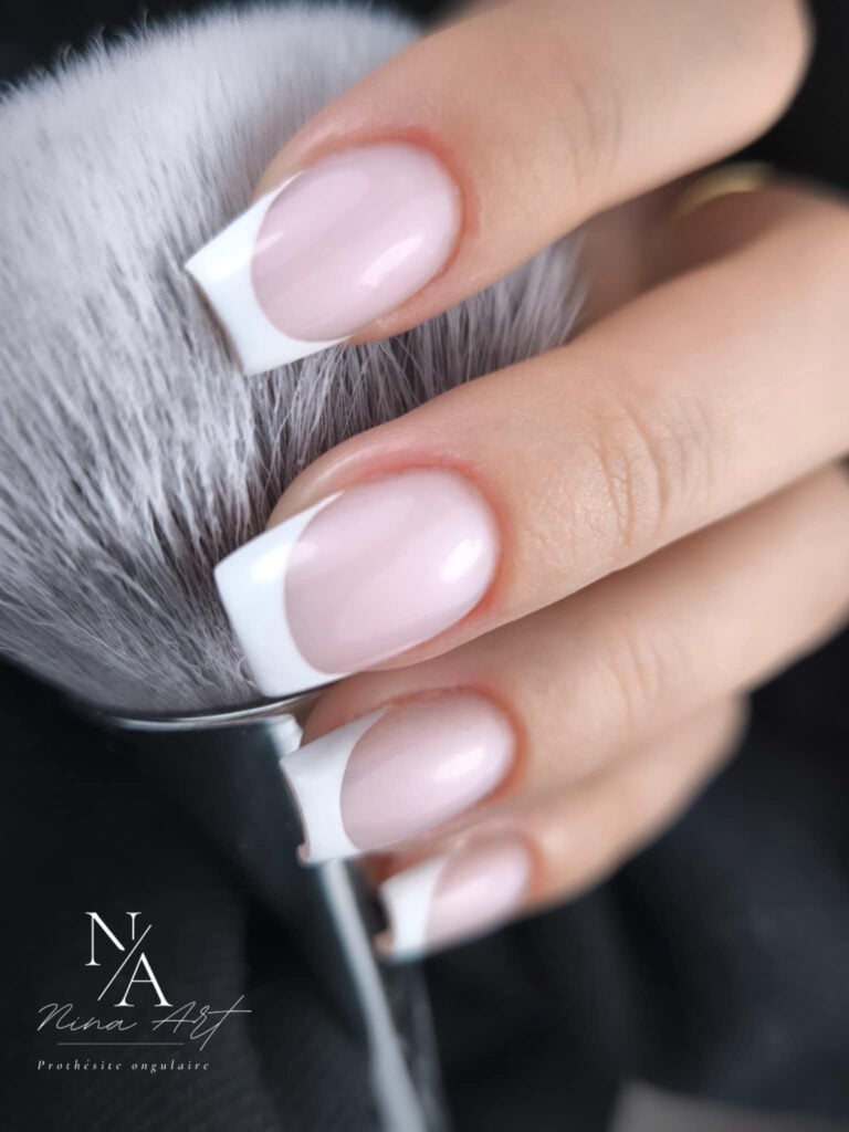 Le salon French manucure classique à Toul – ongles naturels par Nina Art